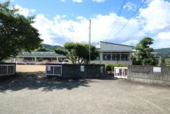 橋本市立紀見幼稚園 徒歩8分。 620m