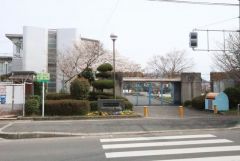 川上小学校 徒歩4分。 270m