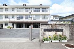 橋本市立柱本小学校 徒歩11分。 820m