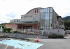 橋本市立三石保育園 徒歩3分。 220m
