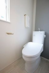 ・１階トイレ・背面収納あり・窓あり