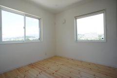 標準、YKK樹脂サッシ