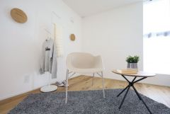 睡眠に集中できる６帖の主寝室。ウォークインクローゼット隣接