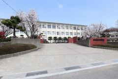 和歌山県立笠田高校 徒歩12分。 900m