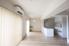 壁紙・床貼替済・エアコン付で快適空間