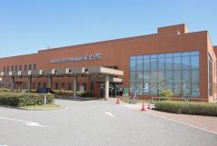 和歌山県立医科大学附属病院紀北分院 車11分。 6330m