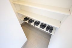 ・１帖の土間収納・可動棚５段付