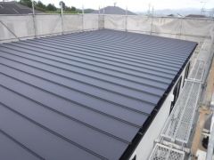 標準、ガルバリウム鋼板屋根